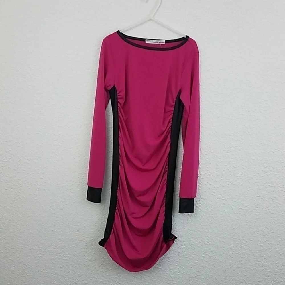 𝅺NWT Submarine Deborah Soriano swim shirt sz 10